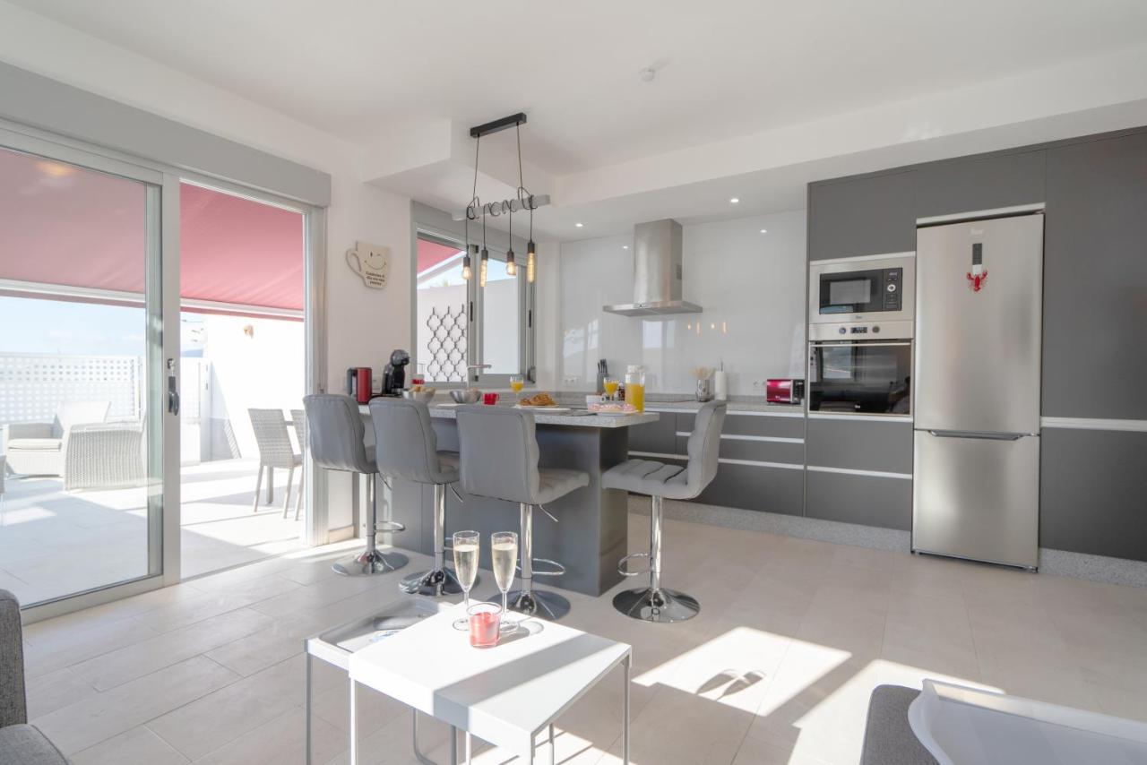 Luxurious Apartment With Large Terrace And Sea Views Tabaiba ภายนอก รูปภาพ